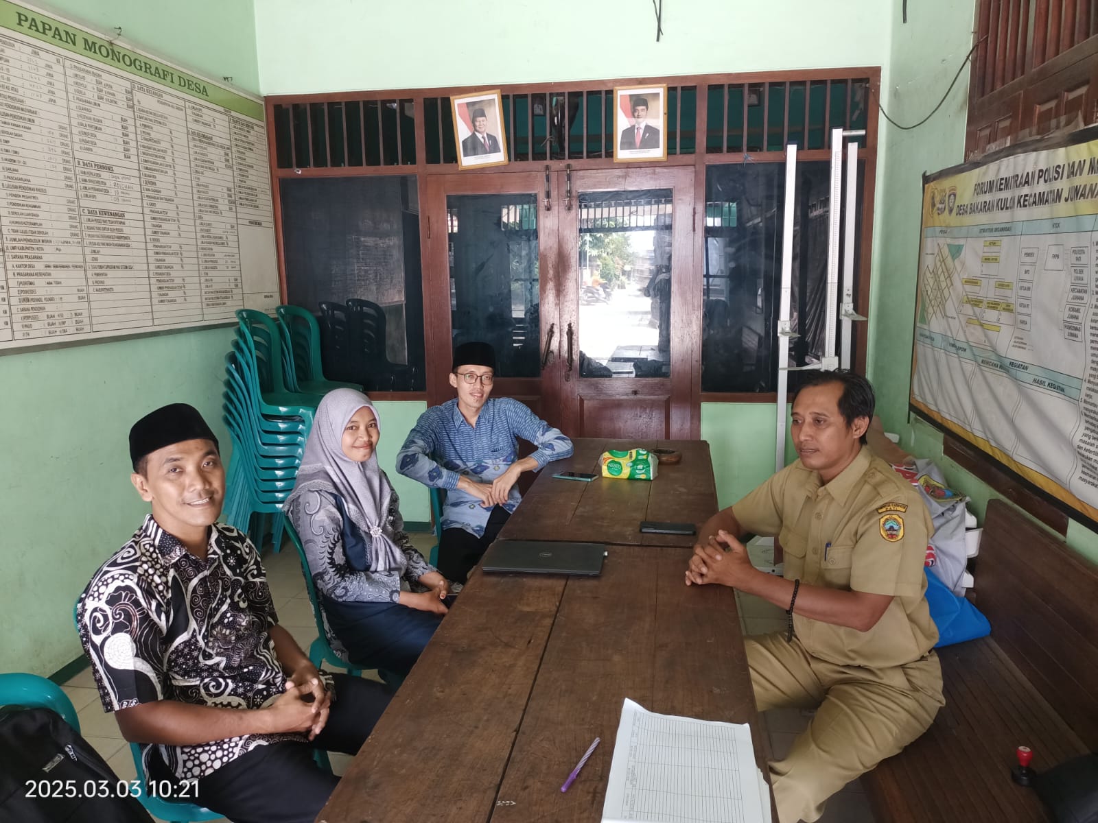 Bersama Prodi PMI IPMAFA, Dekan Dakwah Fasilitasi Pendampingan Pengelolaan Sistem Informasi Desa Bakaran Kulon Juwana